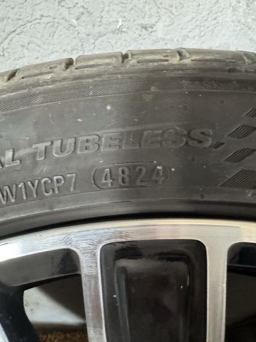 Roti Mercedes Benz S Class W222 model Maybach