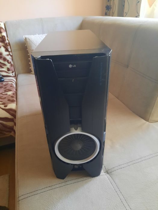 Carcasa atx + sursa 550w enjoy titan 80 plus