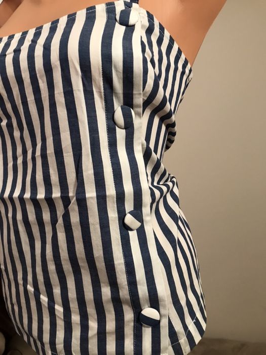 Top MANGO cu nasturi nou cu eticheta