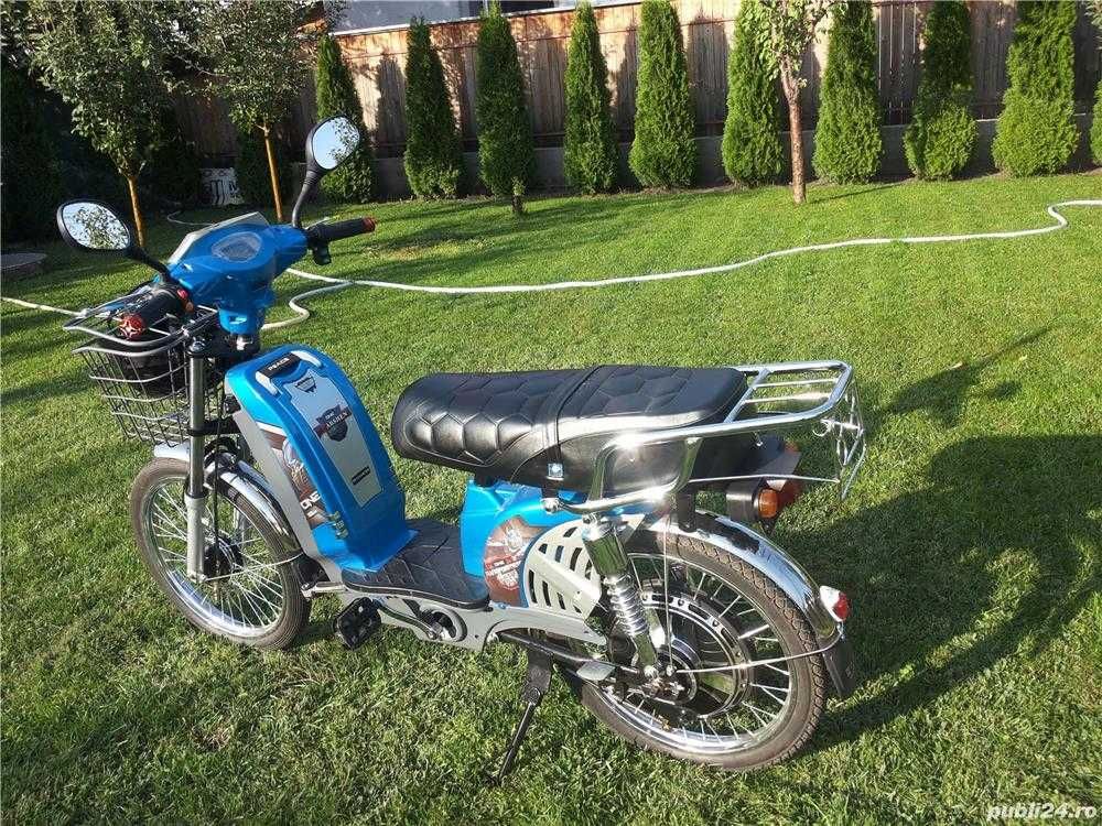 vand bicicleta electrica cu pedale lyz 028