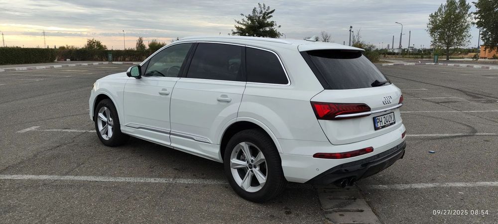 Audi Q7 AUDI Q7 45 TFSI Quattro S-Line Look (265 CP) - 7 Locuri - Full Option