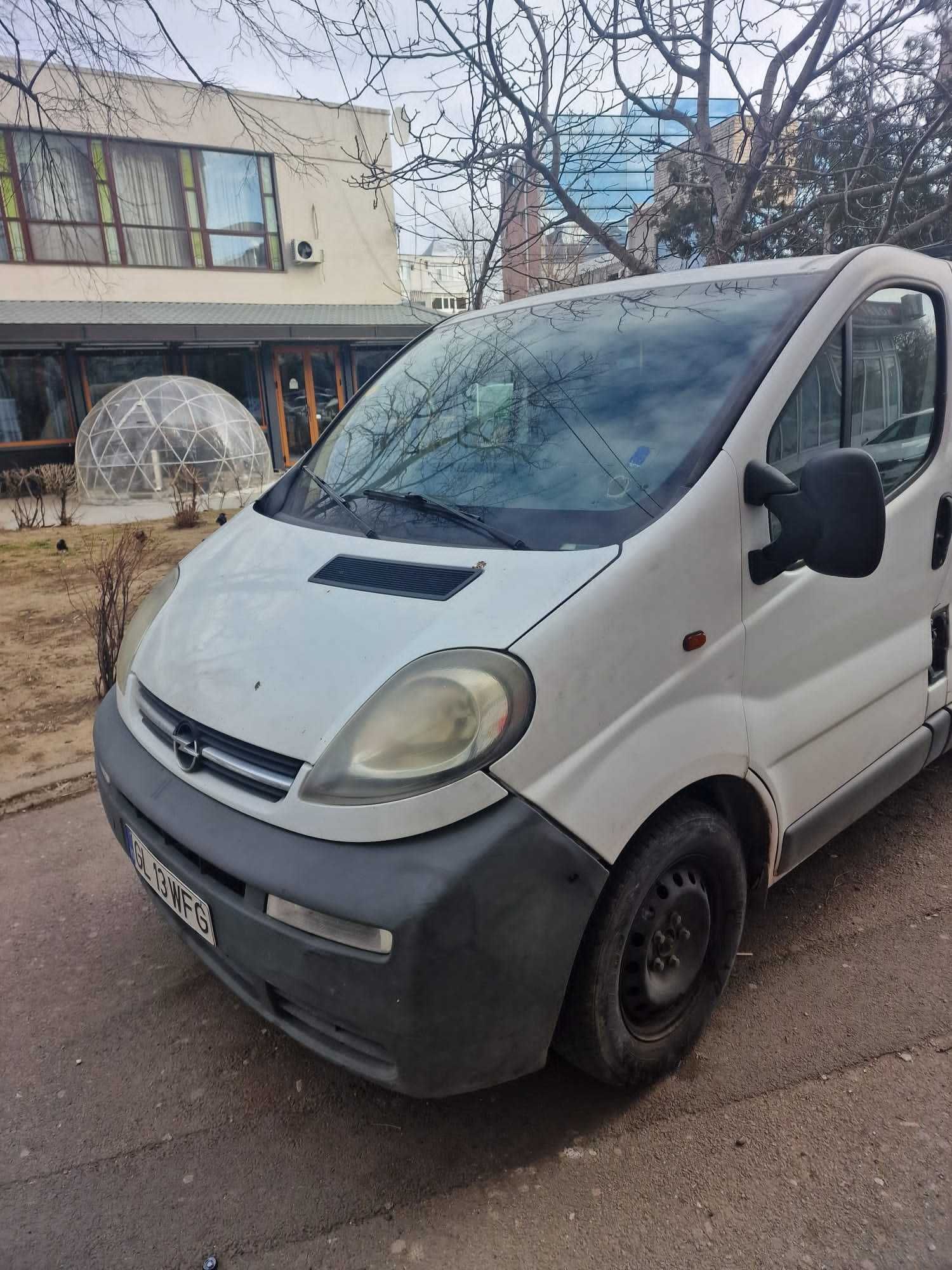 Opel Vivaro autoutilitara