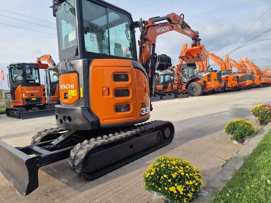 Hitachi ZX33U-6, Masa Operationala 3,7t, 2023, 1.305h, CUPLA RAPIDA HIDRAULICA+3 CUPE NOI, SistemAntifurt, Inst picon, senile 80% bune, Aer conditionat, Adancime sapare 5m, Ridica 2,8tone, Motor 25CP, posibilitate leasing 4 ani, CA NOU-PROMOTIE 36900 EUR+
