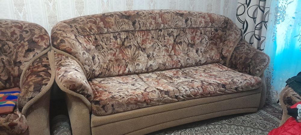 Компактные диваны и кресло