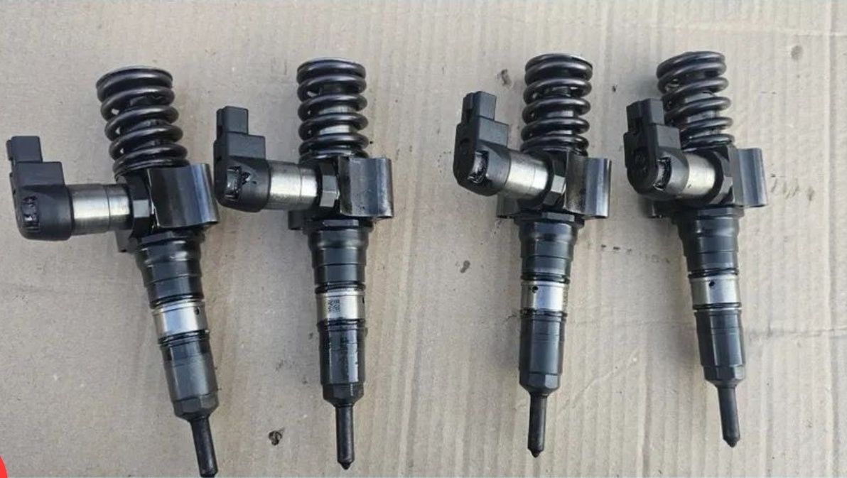 Injector 03G130073T passat B6 GOLF 5 jetta 2.0TDI BMR BRD BMN
