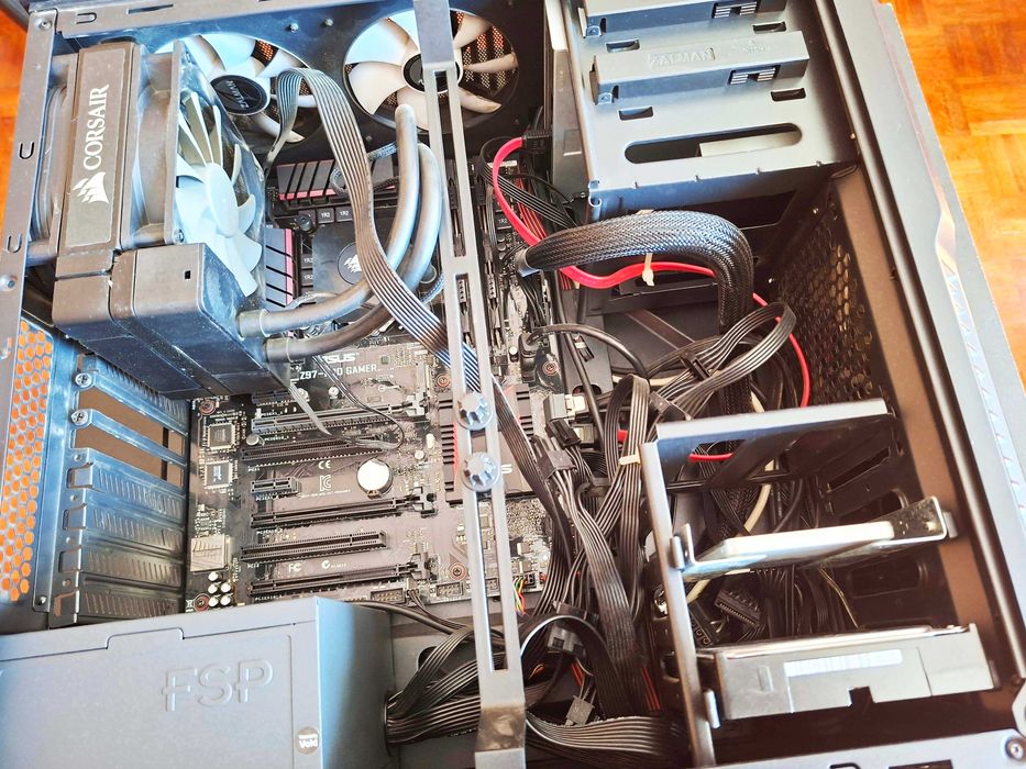Vand sistem Intel I7 4790k + monitor IPS 58cm LG