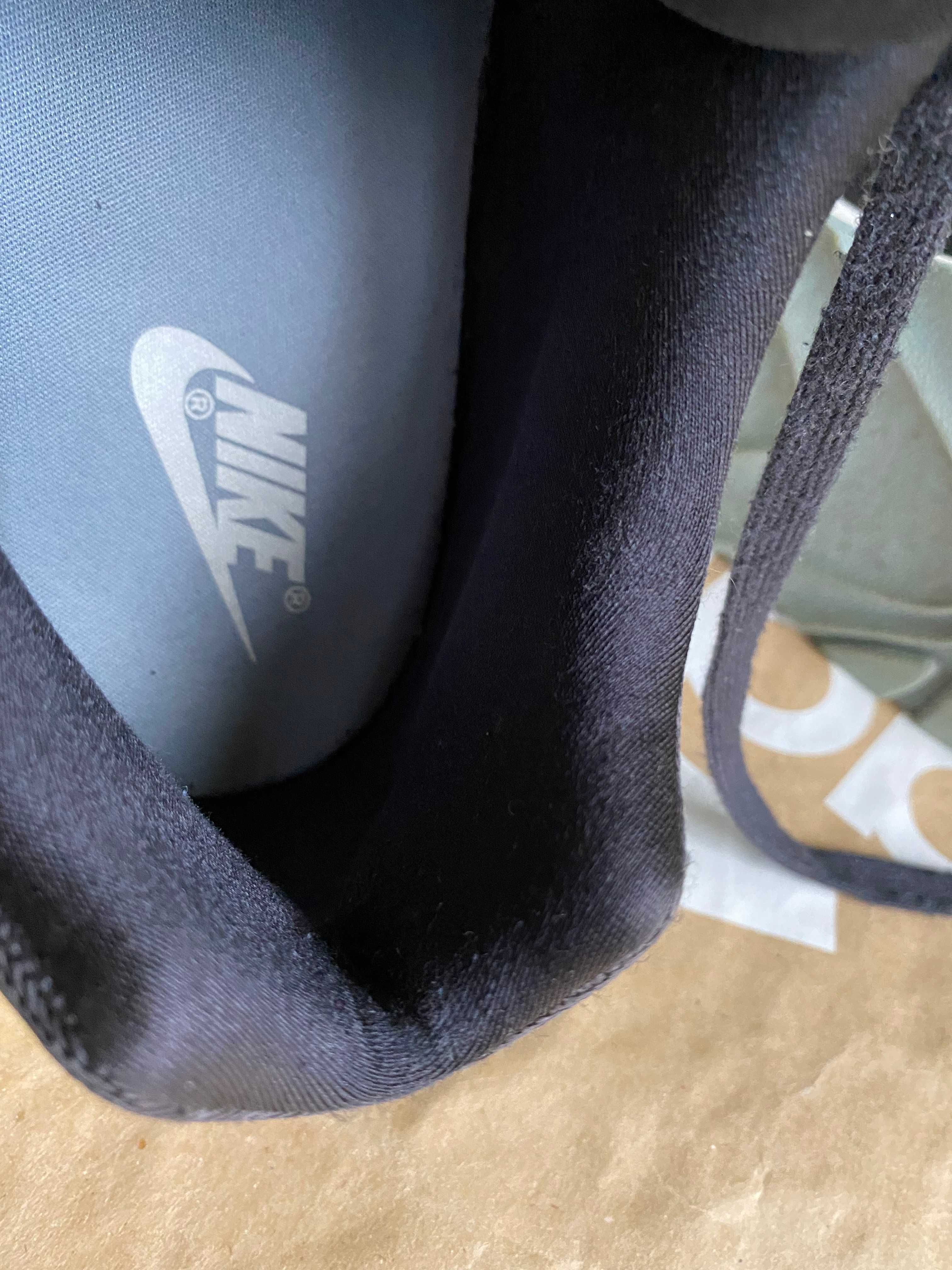 ''Nike Outburst Premium''оригинални дамски кожени маратонки 40 номер
