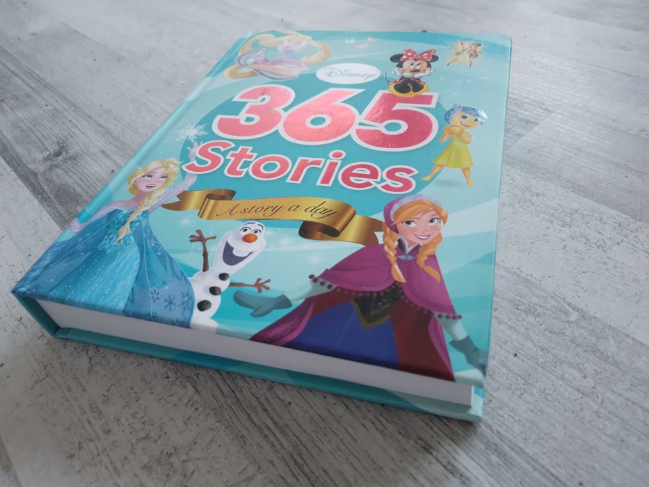 365 de povesti - carte in lb engleză tipărită în Anglia