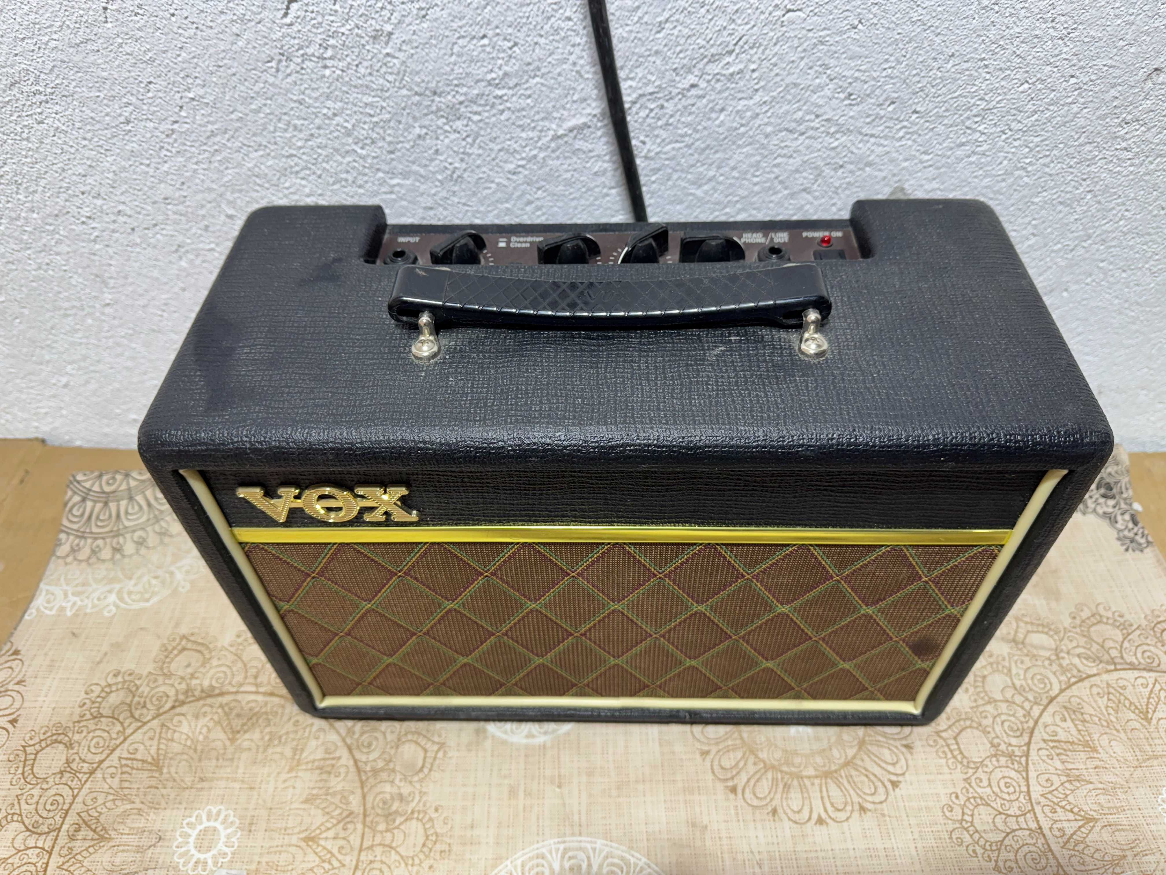 Кубе - Vox  15 W