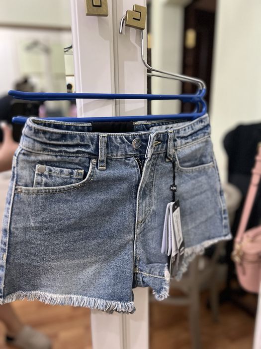 Шорты Armani Exchange новые, размер хс