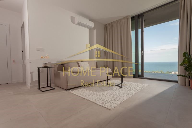 Дава се под наем Двустаен апартамент в Варна, Чайка - 76 кв.м за 1326 € - Снимка #2