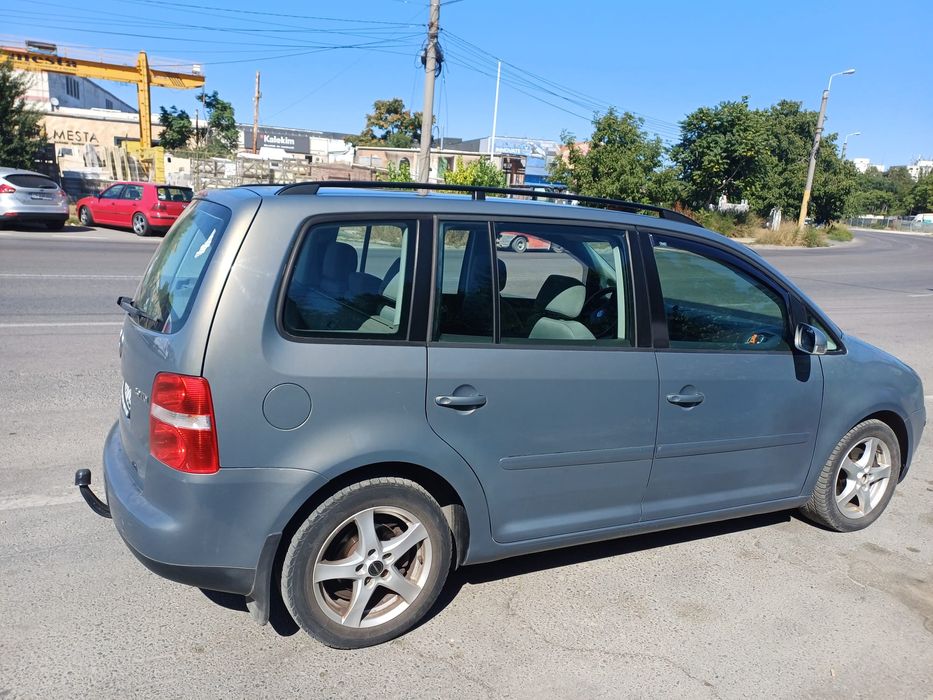 Vând VW Tuoran 2.0 TDI