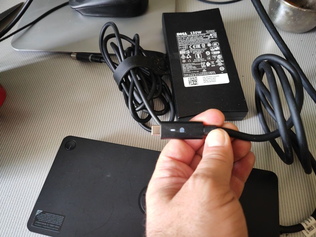 Докинг станция Dell Dock WD19S, 130W, 9-портова, Черна | 210-AZBX