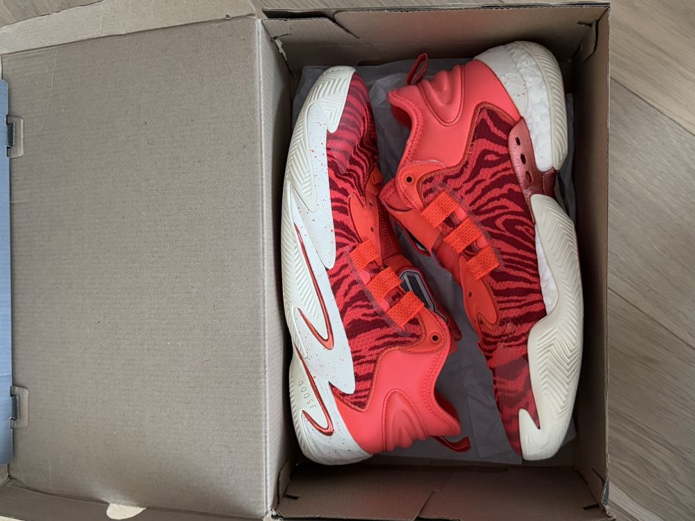 Мъжки маратонки за баскетбол Adidas BYW Select