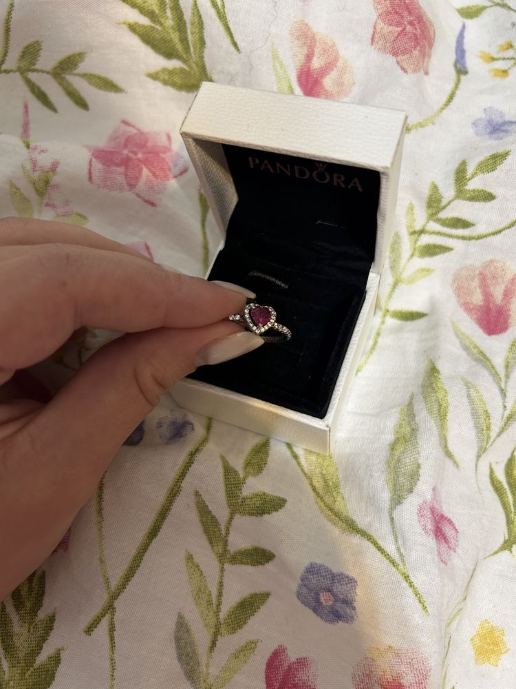 Inel Pandora cu Inimă, Mărimea 56 – Eleganță și Stil