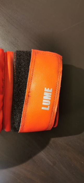 Vând mănuși box  LuME, MARIMEA m