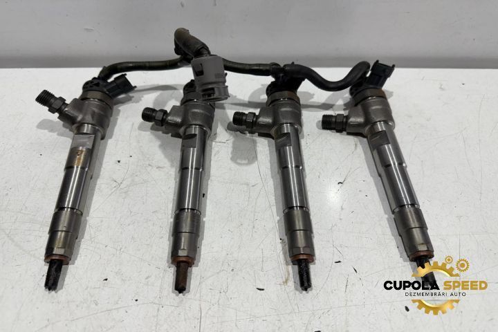 Injector Injectoare H8201636333 0445110800 1.5DCI K9K Dacia Logan 2 [