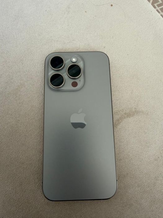 Iphone 15 pro хорошем состоянии