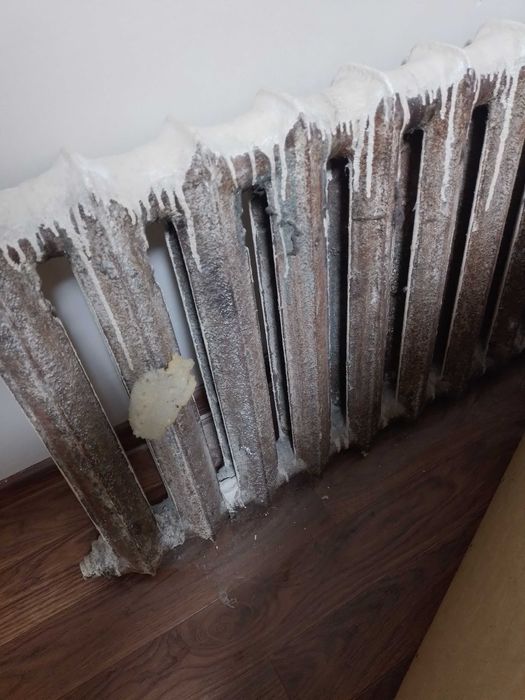 продам чугунную батарею