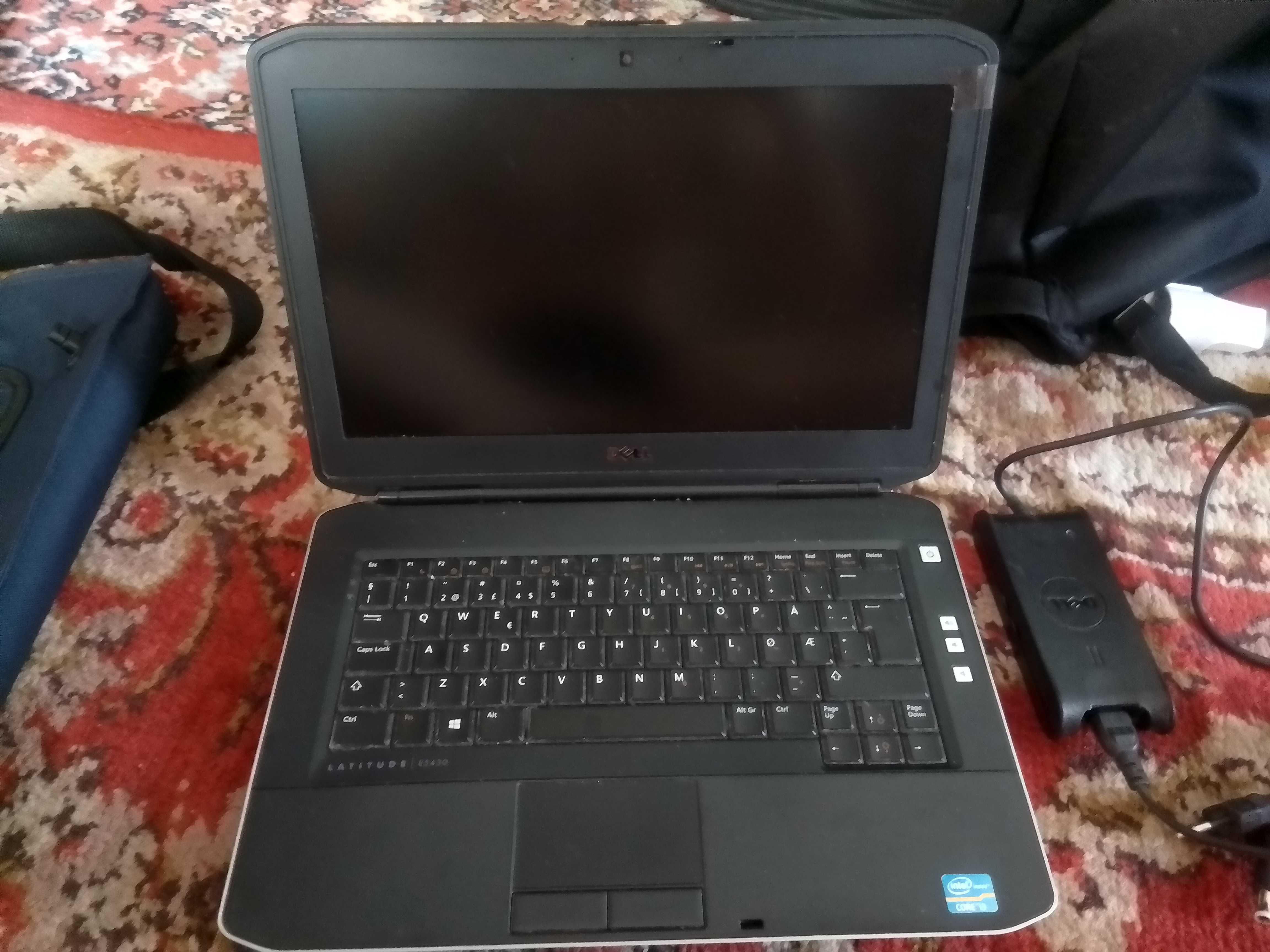 Laptop Dell cu procesor I5-3320M