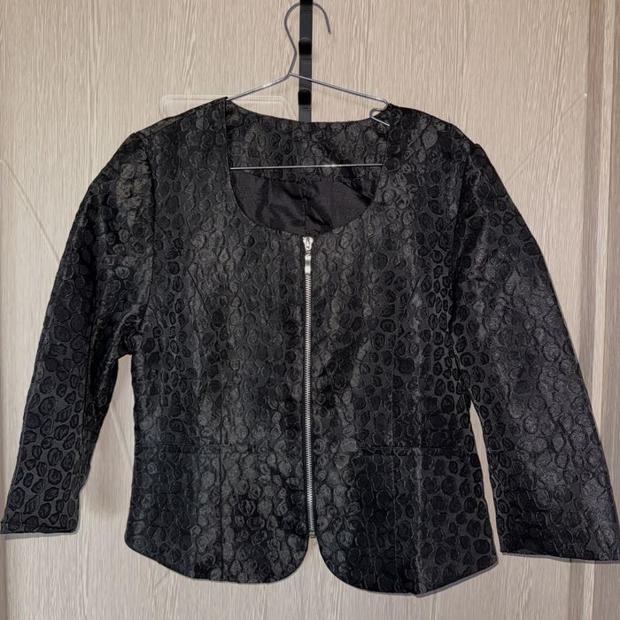 Сако с цип и 3/4 ръкави