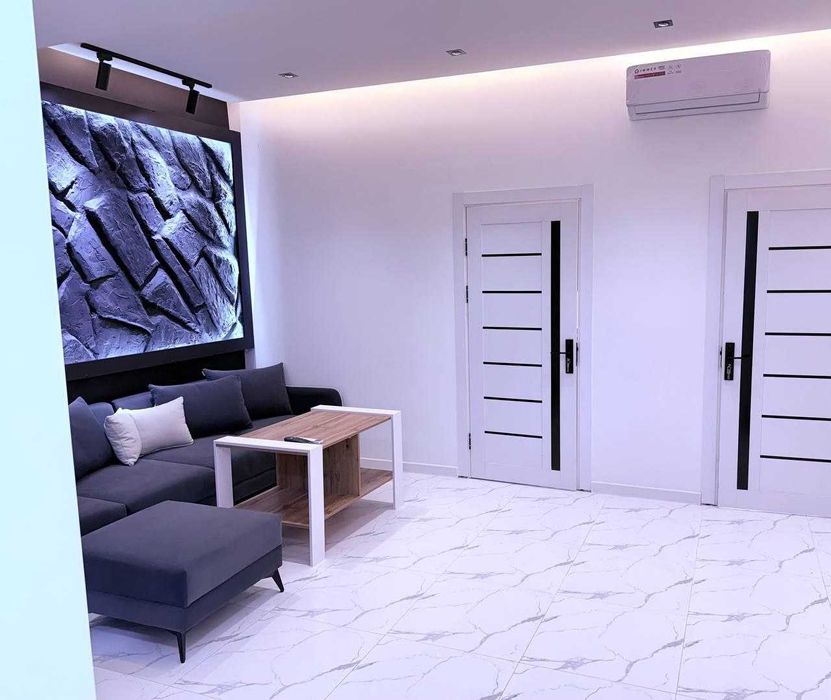 Продаётся 1х переделан на 2х квартира на 7 этаж орр САХИРНЫЙ БАЛ