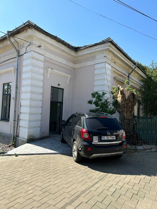 Persoana fizica !! vand casa Centru  !! 1160 Mp !! rate !!