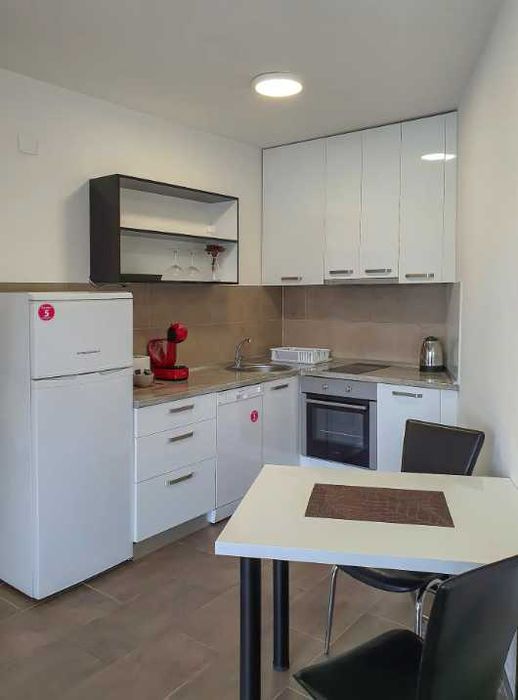 Дава се под наем Двустаен апартамент в Пловдив, Каменица 2 - 81 кв.м за 295.8 € - Снимка #3