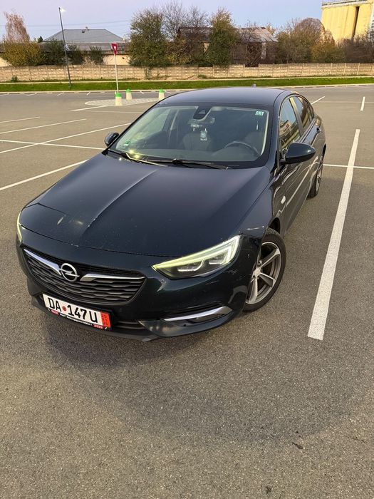 Opel Insignia Opel Insignia Grand Sport 2018 • 1.6 Diesel • Economă