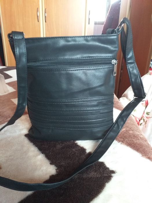 Geanta neagră de dama