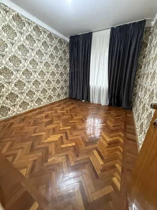 Продаётся квартира 4/1/4 Карасу-2 среднее состояние 92м2 Не торец