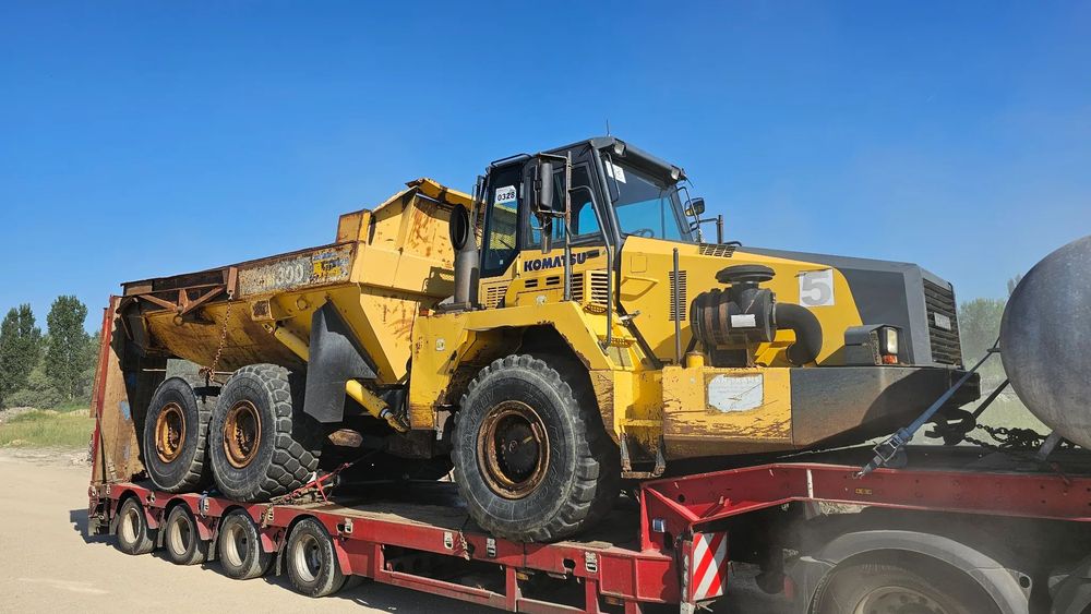 Komatsu HN 300 -2 Dumper 6X6 16 mc, benă încălzită