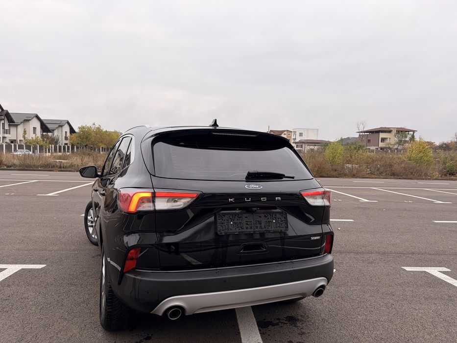 Ford kuga hibrid 2023 ( inmatriculat )