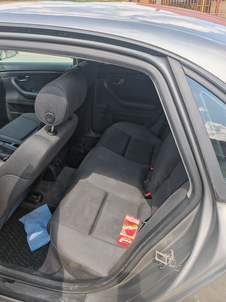 Audi A4 berlina 1.6 benzină