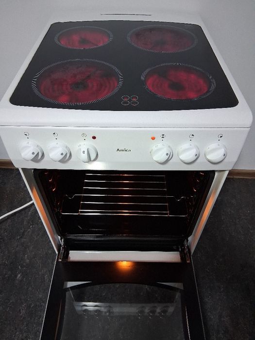 Стъклокерамична Готварска Печка Амика