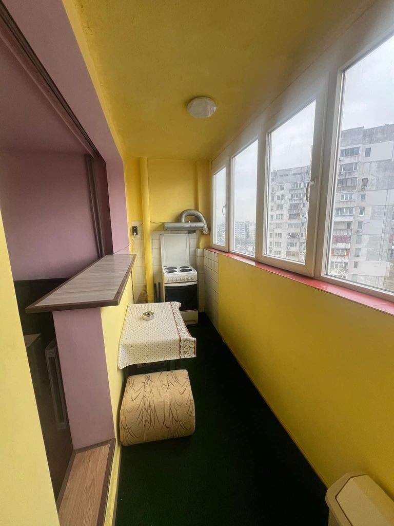 Дава се под наем Двустаен апартамент в София, Връбница 1 - 68 кв.м за 425 € - Снимка #2