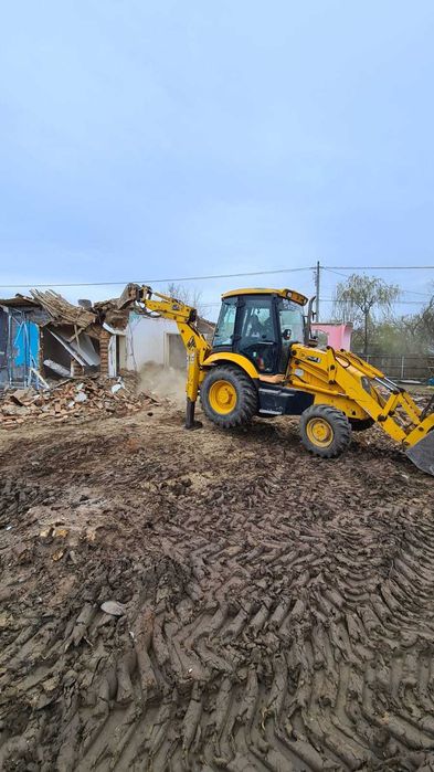 De vânzare buldoexcavator JCB 3CX cu picon și 4 cupe