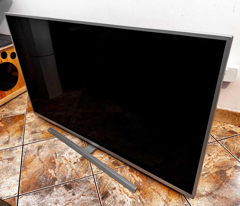 Phillips ambilight 4K UHD 108cm - 43PUS7304/12