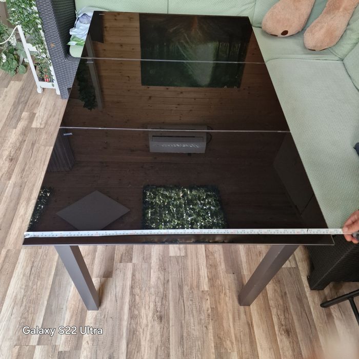 Set de curte elegant masa metalica cu blat de sticla +5 scaune