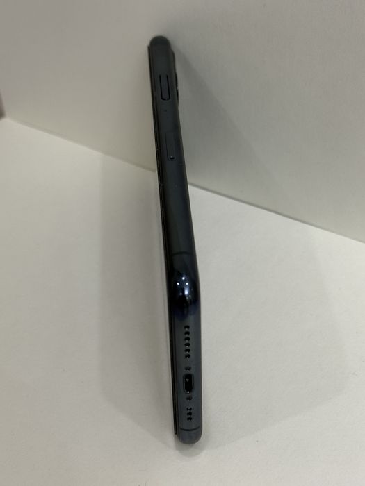 iPhone 11pro в отличном состояние.