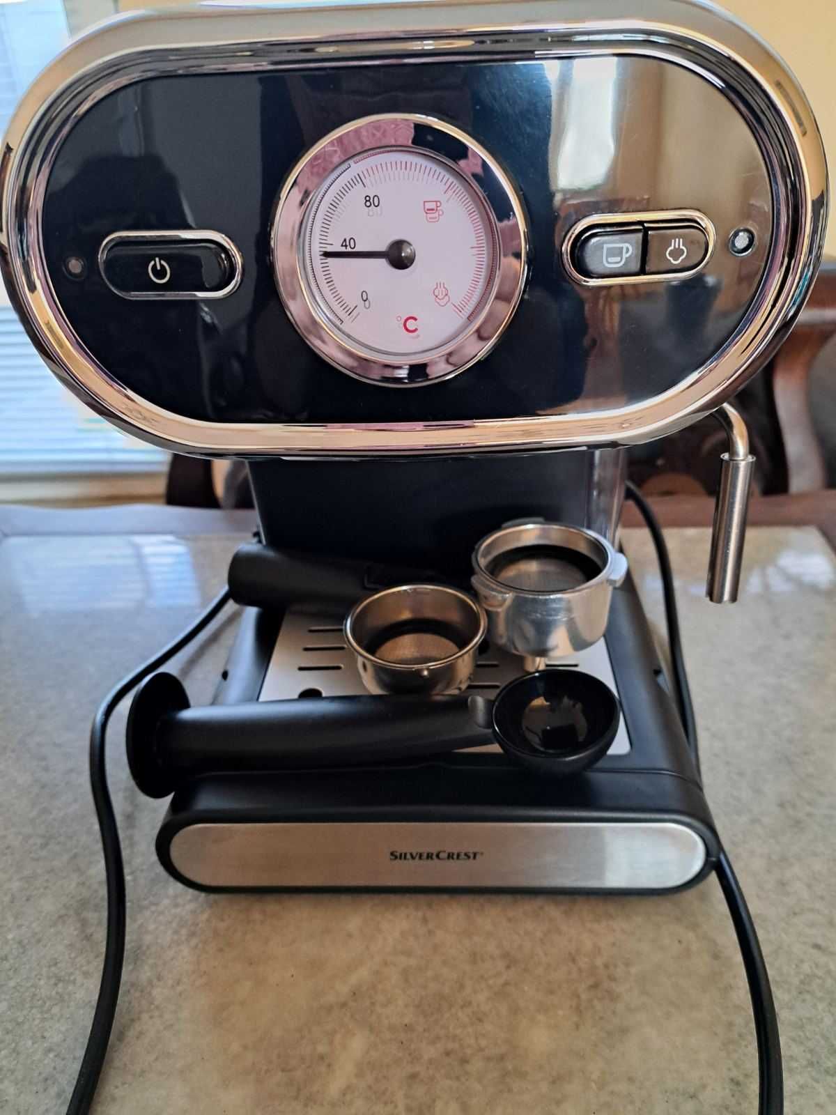 Ретро Кафемашина Еспресо SILVERCREST SEM 1100 B3