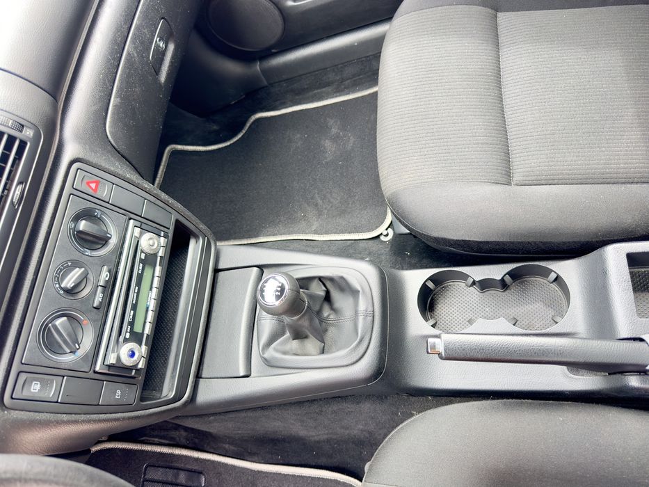 Volkswagen passat 1.6i 77.000KM