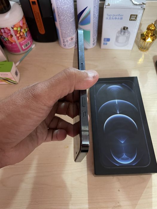 Продаю IPhone 12 pro max 256 gb face ID ishliydi