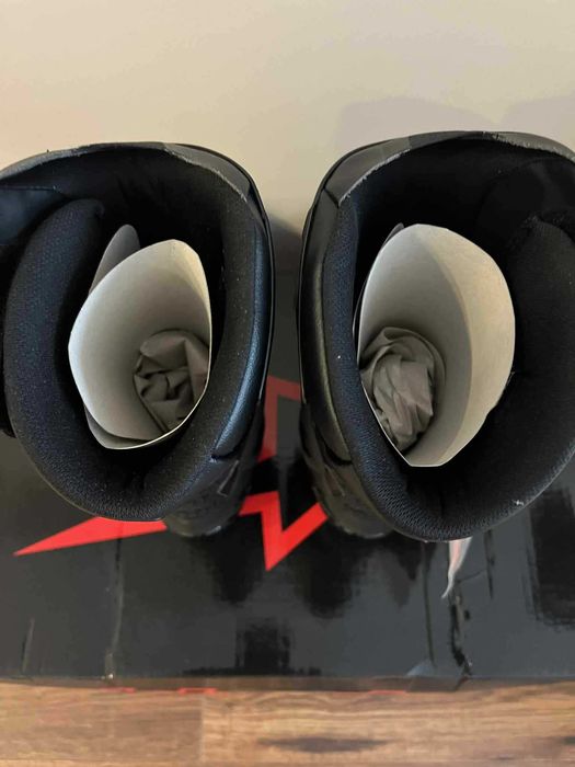 Нови! Alpinestars SMX-6 V3 (Размер 43)