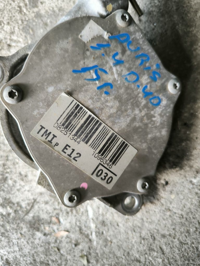 Вакум помпа за Toyota Auris,Yaris 1.4d4d