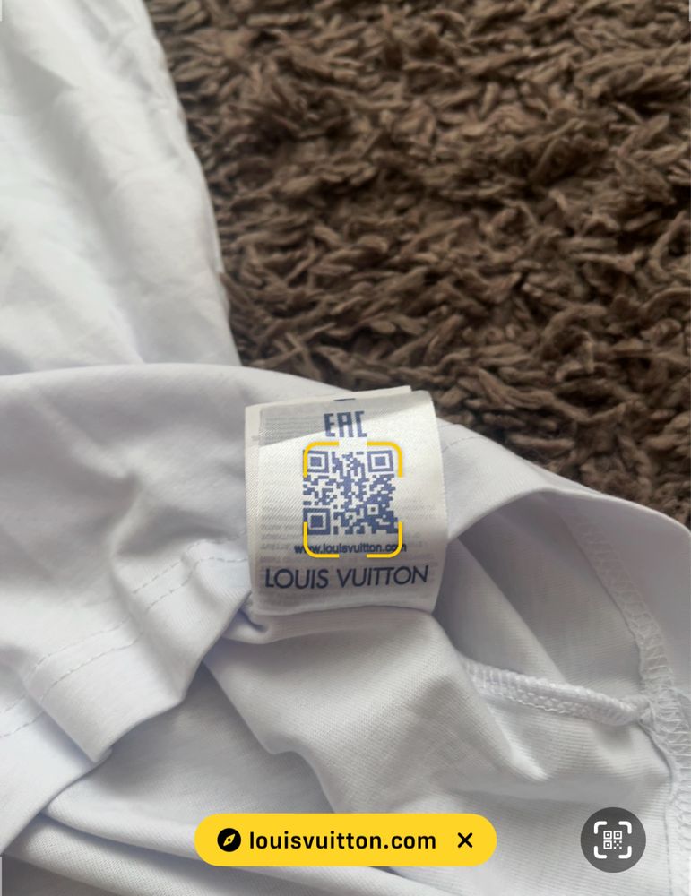Tricou Lv *Calitate premium