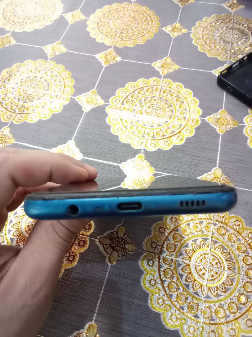Samsung galaxy A12 sotiladi