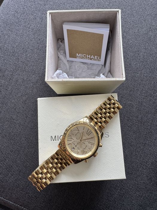 Часовник Michael Kors