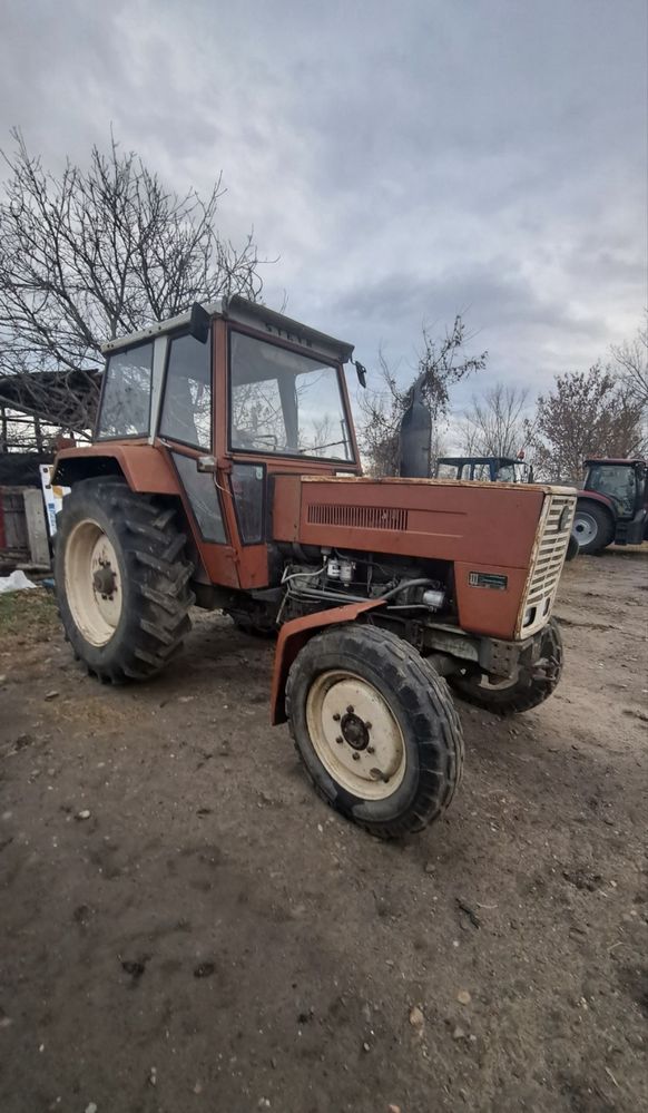 Tractor Steyr 980 - 80cp - motor Perkins in 4 cilindri - 8760 ore