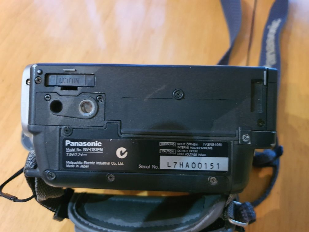 Видеокамера Panasonic NV-DS1